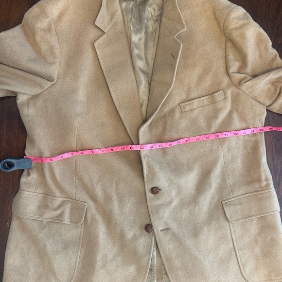 Elegant Tan Men's Blazer - Picture 7 of 9